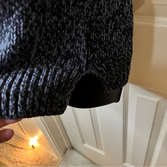 Madewell Turtleneck Cutaway Sleeveless Sweater. Size:Med Merino Wool blend. - Picture 4 of 6